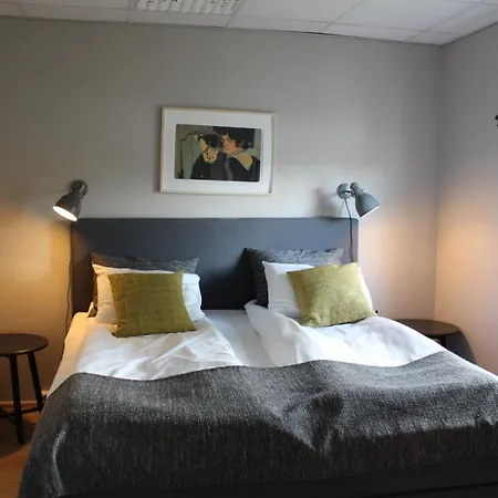 Hurdalsjoen & فندق 4*